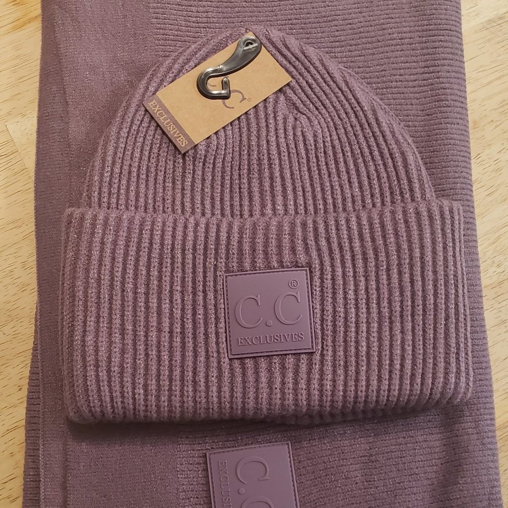 Lilac Scarf and Hat Set